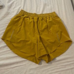 Lulu lemon high waisted, lined runner shorts